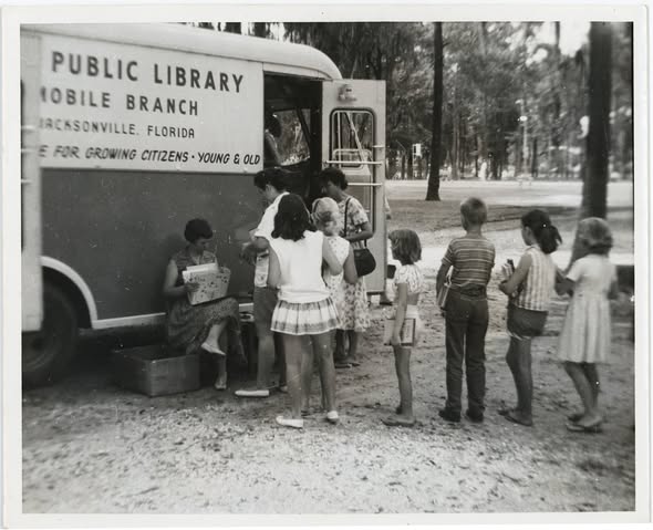 ¿SABÍAS ESTO DE JACKSONVILLE? 📚🚐