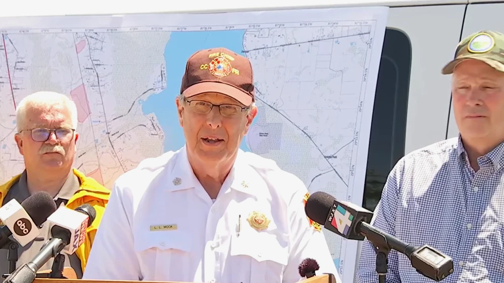 Los riesgos de incendios forestales podrían aumentar en las próximas 10 semanas, advierten los funcionarios