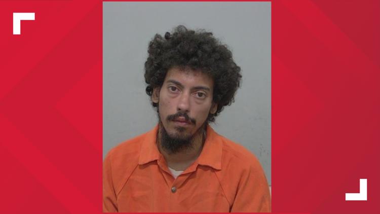 Hombre de Massachusetts arrestado, enfrenta cargos de intentar reunirse con un menor en Florida