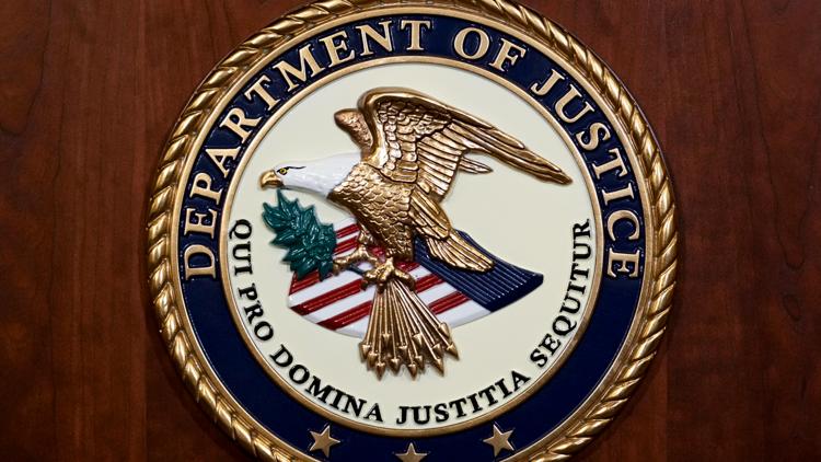 Pastor de Jacksonville acusado de fraude de préstamos pandémico