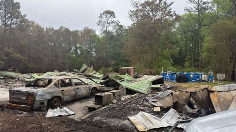 ‘Aún en estado de shock’: la abuela del condado de Brantley pierde la casa de 10 años en el incendio forestal de la autopista 82