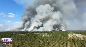 INCENDIO EN NASSAU COUNTY CRECE A 500 ACRES Y PROVOCA EVACUACIONES…