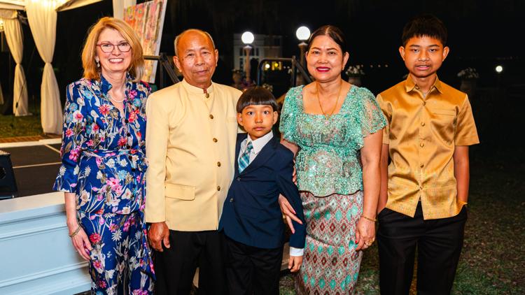 Cathedral Arts Project recauda 4 mil en la gala de primavera para impulsar la educación artística en First Coast