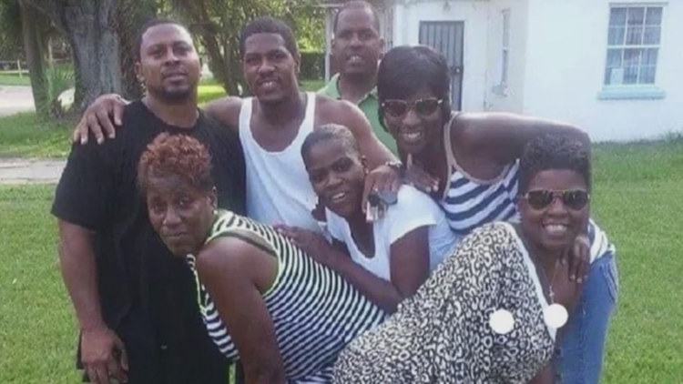 ‘Oramos por este momento’: la familia del padre de Jacksonville habla después de los arrestos por su asesinato