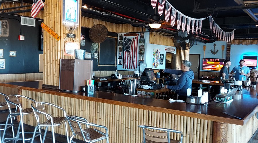 JACKSONVILLE BEACH ANALIZA EXPANDIR CAPACIDAD DE BARES EN DÍAS DE JAGUARS