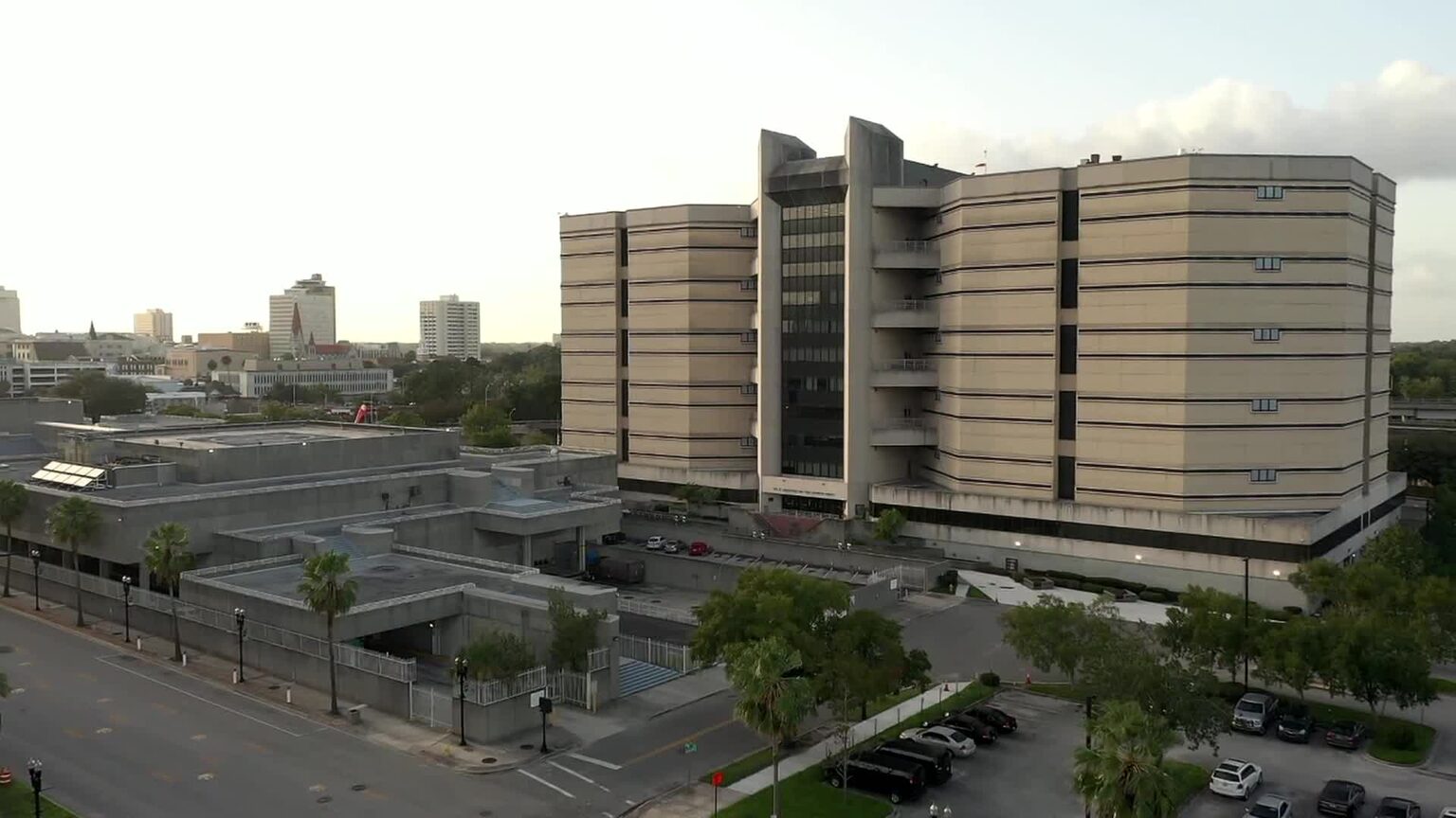 ¡TENSIÓN EN DUVAL! VECINOS ALZAN LA VOZ CONTRA LA NUEVA CÁRCEL