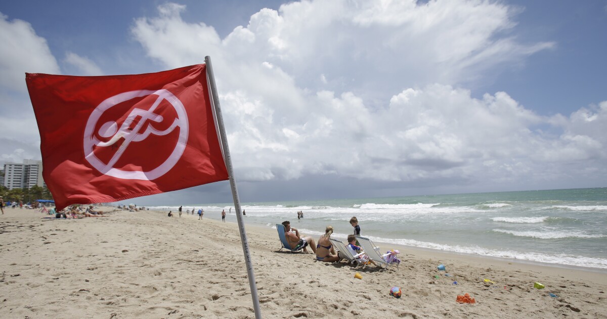Alerta Roja en las Playas: Autoridades Emiten Advertencia por Corrientes de Resaca Mortales en la Costa
