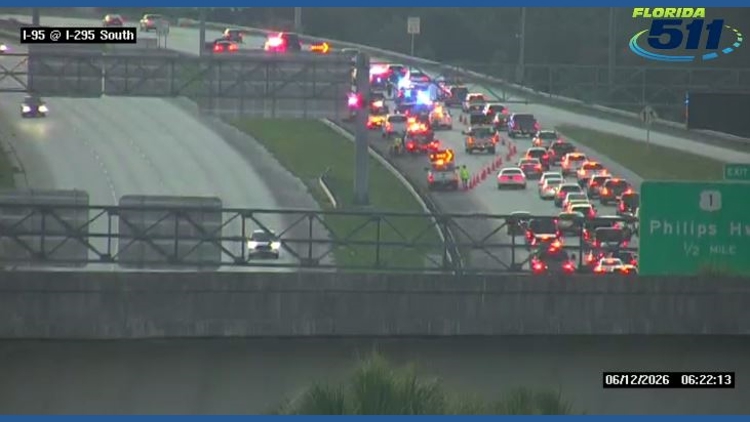 Alerta de tráfico: accidente mortal cierra 2 carriles en la I-295 en el lado sur de Jacksonville