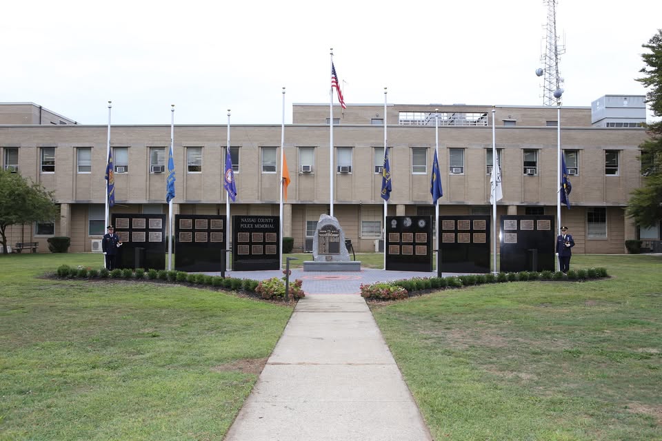 NASSAU COUNTY EVALÚA MORATORIA PARA NUEVOS CENTROS DE DATOS