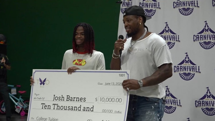 La estrella de los Ravens, RB Derrick Henry, regresa a casa para organizar el evento anual del día comunitario en Yulee