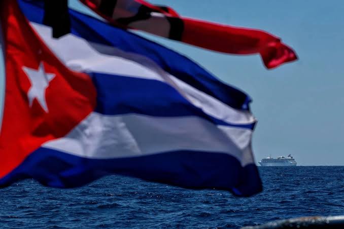 Cuba hoy en la mira del mundo: El impacto de las nuevas sanciones y el colapso financiero internacional