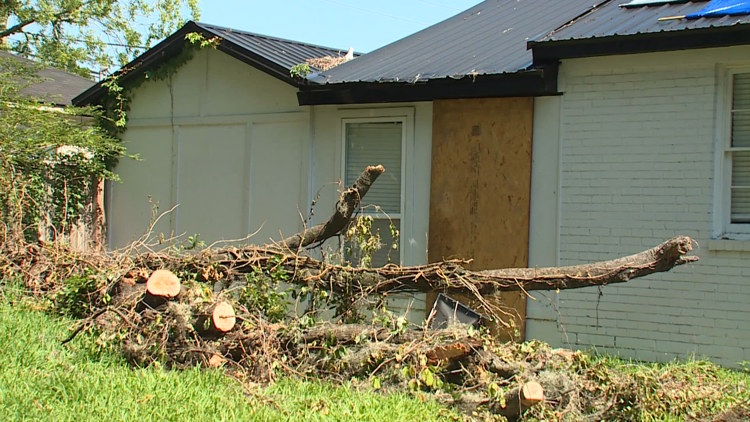 ‘Es difícil de creer’: la nueva casa de una pareja de Jacksonville dañada por un rayo apenas 10 días después del cierre