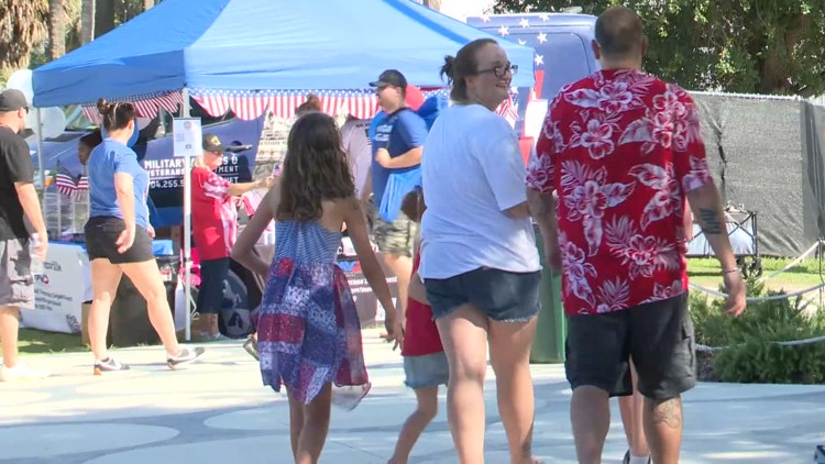 ‘Un momento de pellizcarme’: Freedom Fest reúne a las familias en Jacksonville antes del 4 de julio