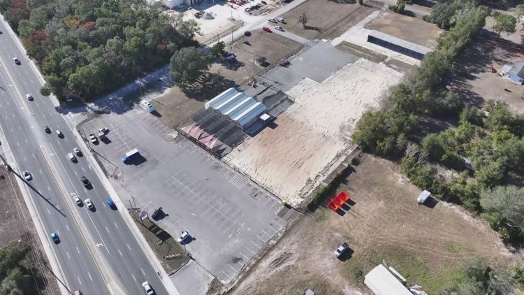 Comienza la construcción de la nueva tienda Hagan Ace Hardware en Orange Park, 1 año después del devastador incendio