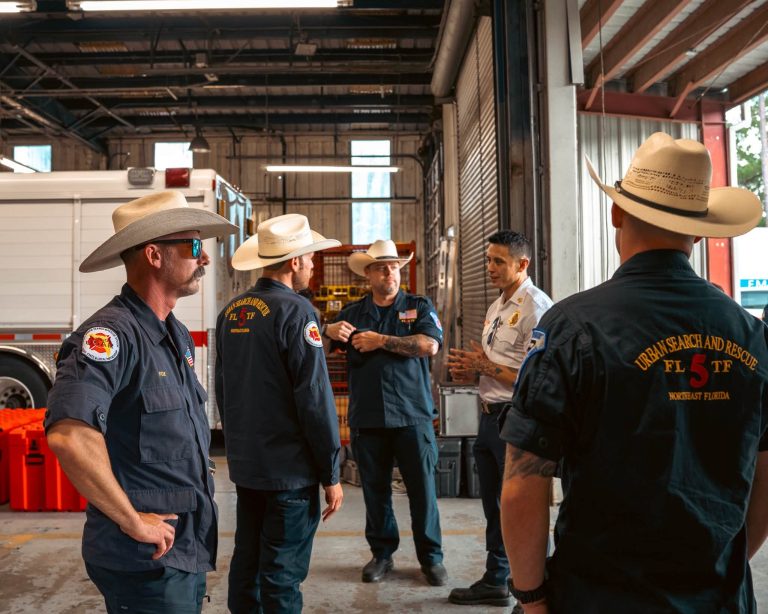 HÉROES EN CASA: REGRESA EL EQUIPO DE RESCATE ACUÁTICO DE JFRD TRAS DESPLIEGUE EN TEXAS