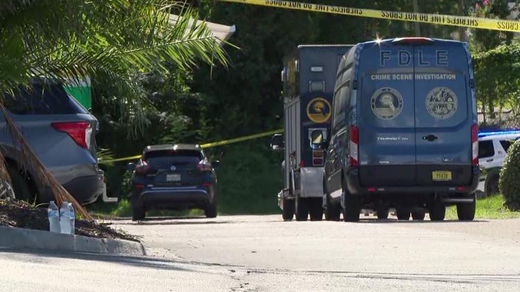 Se investiga tiroteo con ayuda de un agente en Blanding Boulevard; sospechoso baleado tras enfrentamiento