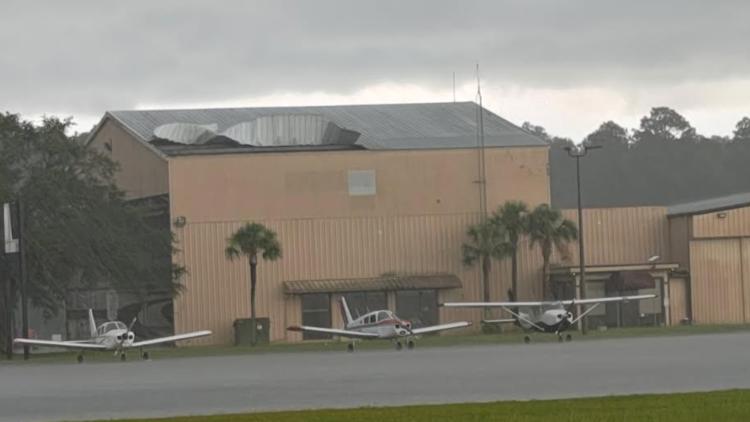 Techo del hangar del aeropuerto Brunswick Golden Isles dañado por tormenta; instalación sin fines de lucro afectada