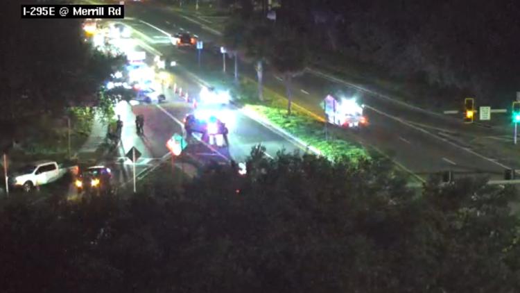 Un accidente mortal bloquea la rampa en la I-295 E South y Merrill Road en Jacksonville: FHP