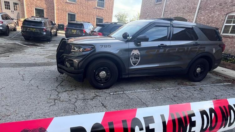 JSO investiga apuñalamiento mortal en condominio en Atlantic Boulevard