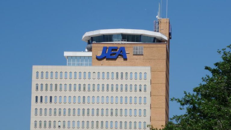 JUNTA DIRECTIVA DE JEA RESPALDA A DIRECTORA EJECUTIVA TRAS INVESTIGACIONES INTERNA
