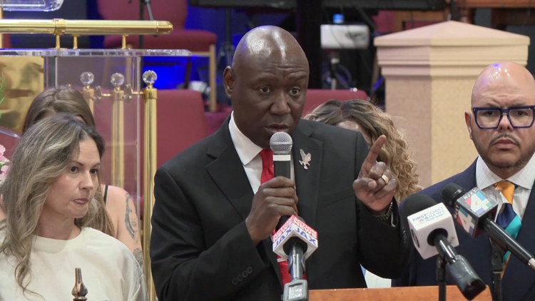 El abogado Ben Crump y la familia de Asia Bennett comentan sobre las imágenes de la cámara corporal publicadas