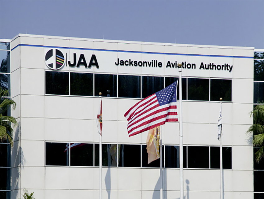 TREGUA AÉREA: LA AUTORIDAD DE AVIACIÓN RETIRA AMENAZA DE DEMANDA CONTRA JACKSONVILLE TREGUA AÉREA: LA AUTORIDAD DE AVIACIÓN RETIRA AMENAZA DE DEMANDA CONTRA JACKSONVILLE