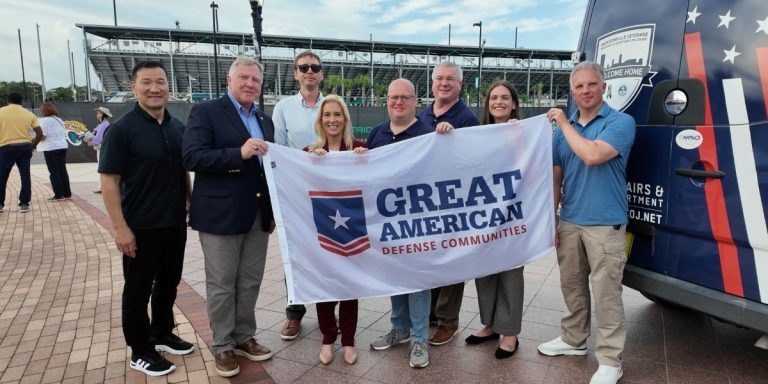 JACKSONVILLE ES DECLARADA «GRAN COMUNIDAD DE DEFENSA AMERICANA»