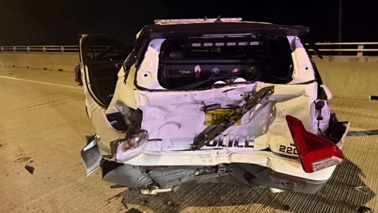 Policía: Conductor ebrio choca contra un coche de policía, provocando una reacción en cadena en Atlantic Beach