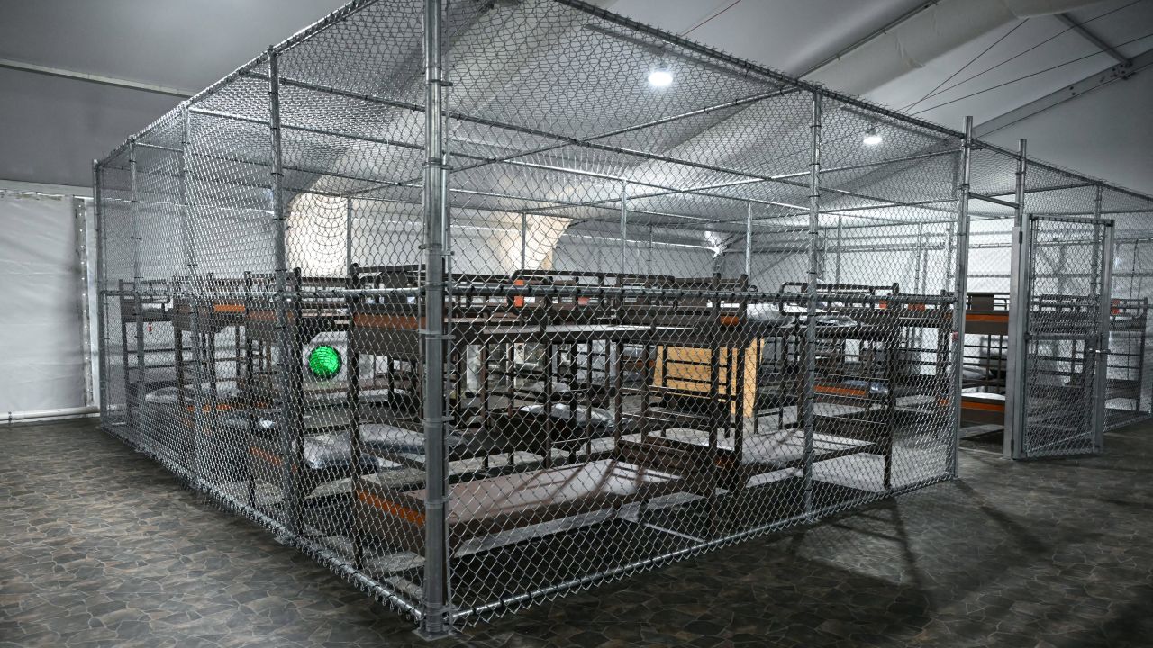 MEDIDA ESTATAL: FLORIDA BUSCA CONSTRUIR NUEVOS CENTROS DE DETENCIÓN DE MIGRANTES AL SUR DE LA I-4