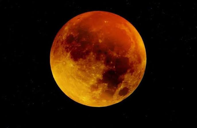 FENÓMENO CELESTIAL: FLORIDA SE PREPARA PARA UN ECLIPSE LUNAR PARCIAL CASI TOTAL