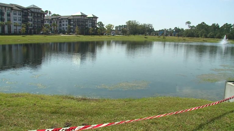 LÍDERES DE JACKSONVILLE EVALÚAN SEGURIDAD URGENTE EN ESTANQUES TRAS AHOGAMIENTO DE NIÑOS CON AUTISMO