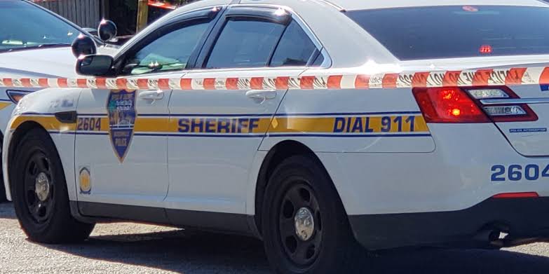 TIROTEO EN EL LADO OESTE DE JACKSONVILLE DEJA A UN HOMBRE HERIDO TRAS DISPUTA POR EXPAREJA