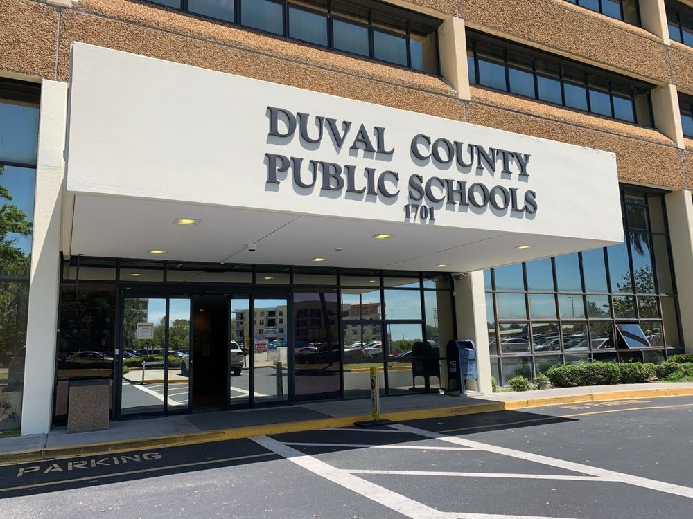 EL SUPERINTENDENTE DE DCPS PROMETE MEDIDAS RADICALES CONTRA MALA CONDUCTA EN ESCUELAS DE DUVAL EL SUPERINTENDENTE DE DCPS PROMETE MEDIDAS RADICALES CONTRA MALA CONDUCTA EN ESCUELAS DE DUVAL