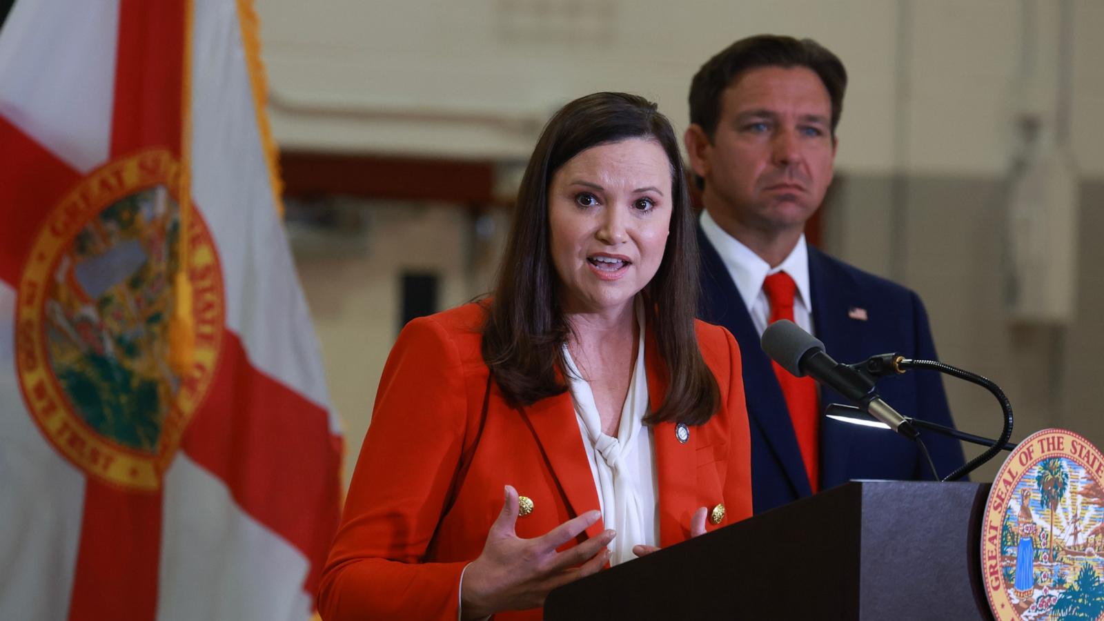¡ESCÁNDALO EN FLORIDA! DEMÓCRATAS EXIGEN RENUNCIAS TRAS DESVÍO MILLONARIO A COMITÉS REPUBLICANOS ¡ESCÁNDALO EN FLORIDA! DEMÓCRATAS EXIGEN RENUNCIAS TRAS DESVÍO MILLONARIO A COMITÉS REPUBLICANOS