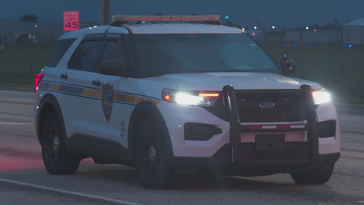 Accidental shooting at Jacksonville apartment leaves teen injured, per JSO Accidental shooting at Jacksonville apartment leaves teen injured, per JSO