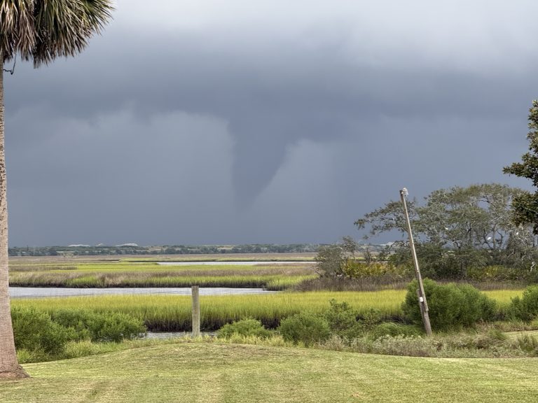 ¿ALGUIEN MÁS VIÓ ESTA IMPRESIONANTE NUBE EMBUDO EN JACKSONVILLE?