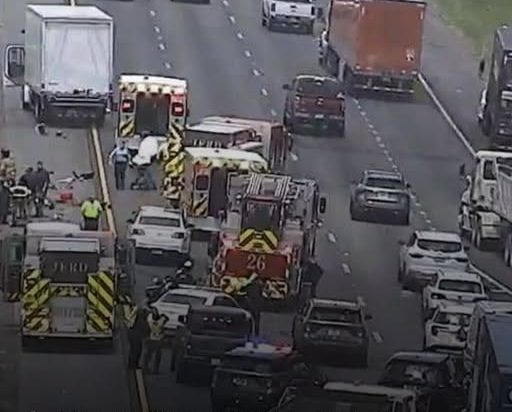 FATALES ACCIDENTES DE TRÁNSITO PROVOCARON FUERTES DEMORAS EN LAS AUTOPISTAS DE DUVAL Y ST. JOHNS FATALES ACCIDENTES DE TRÁNSITO PROVOCARON FUERTES DEMORAS EN LAS AUTOPISTAS DE DUVAL Y ST. JOHNS