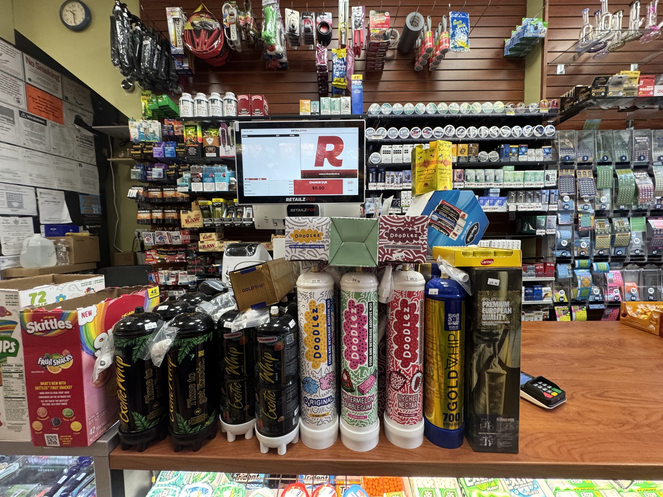 ENTRA EN VIGOR LA LEY MEG EN FLORIDA: PROHÍBEN LA VENTA DE ÓXIDO NITROSO EN SMOKE SHOPS ENTRA EN VIGOR LA LEY MEG EN FLORIDA: PROHÍBEN LA VENTA DE ÓXIDO NITROSO EN SMOKE SHOPS
