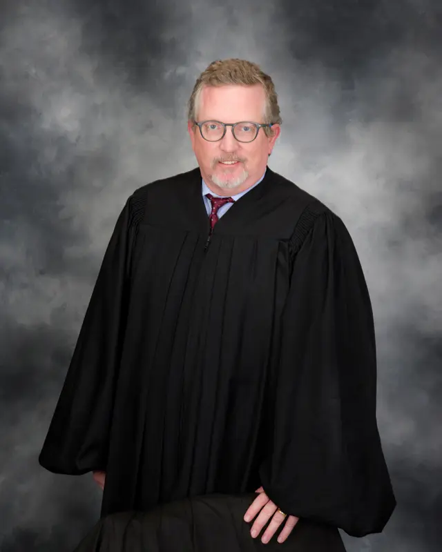 NOV. 3 VOTER GUIDE | Fifth District Court of Appeal judge retention