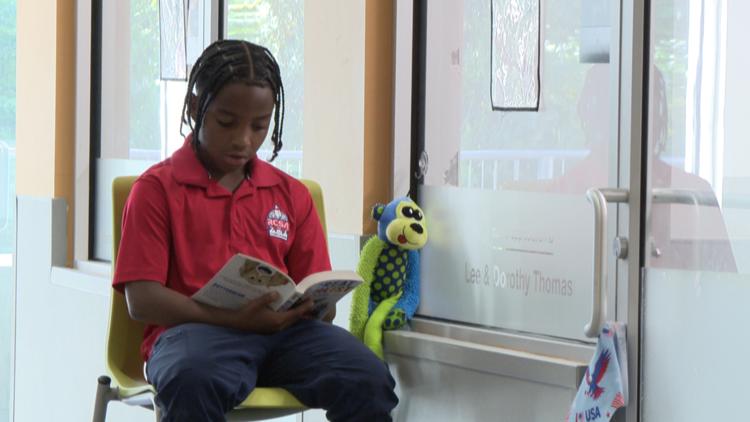 Jacksonville boy makes history reading more than 100 hours to shelter animals Jacksonville boy makes history reading more than 100 hours to shelter animals