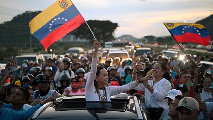 MARÍA CORINA MACHADO REGRESA A VENEZUELA Y LOGRA LLEGAR A CARACAS TRAS DIEZ MESES DE EXILIO MARÍA CORINA MACHADO REGRESA A VENEZUELA Y LOGRA LLEGAR A CARACAS TRAS DIEZ MESES DE EXILIO