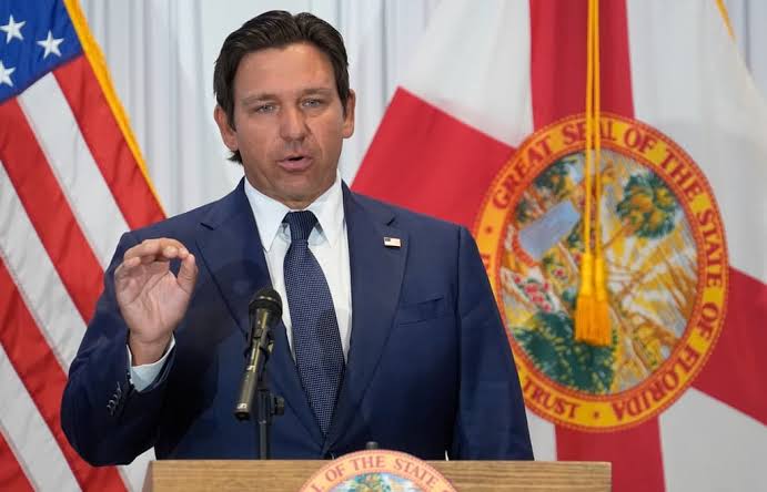 EL GOBERNADOR RON DESANTIS DECLARA OFICIALMENTE UN NUEVO HIMNO PARA FLORIDA EL GOBERNADOR RON DESANTIS DECLARA OFICIALMENTE UN NUEVO HIMNO PARA FLORIDA