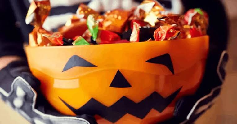 PROTEGE A TUS HIJOS ESTE HALLOWEEN: GUÍA PASO A PASO PARA RASTREAR TU RUTA Y EVITAR DEPREDADORES SEXUALES