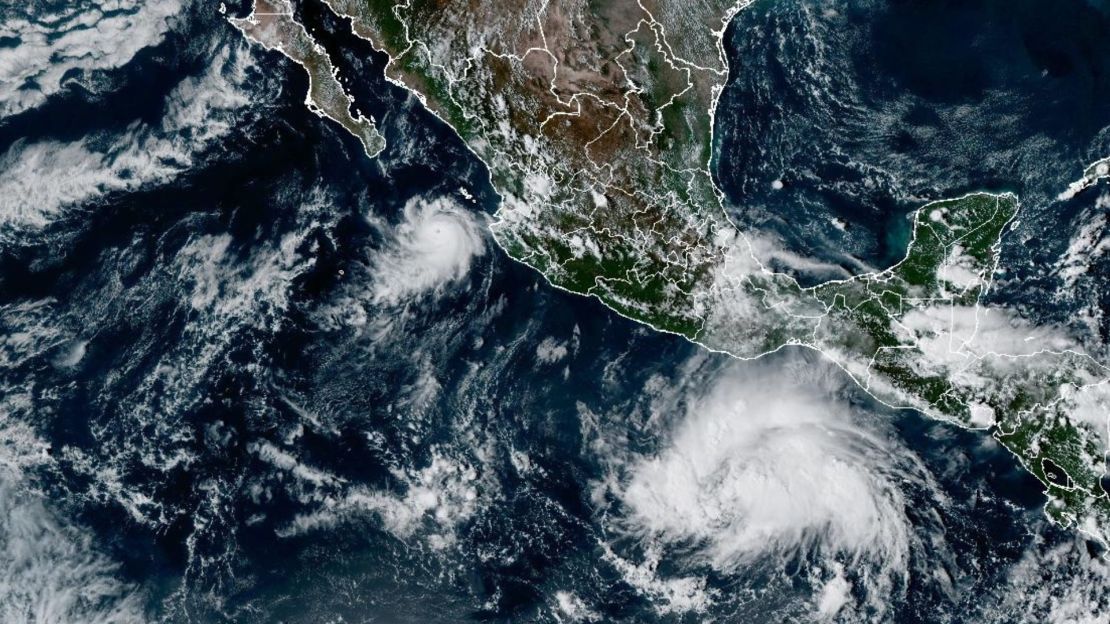 TRUDY SE FORTALECE A HURACÁN CATEGORÍA 1 MIENTRAS AMENAZA EL PACÍFICO TRUDY SE FORTALECE A HURACÁN CATEGORÍA 1 MIENTRAS AMENAZA EL PACÍFICO
